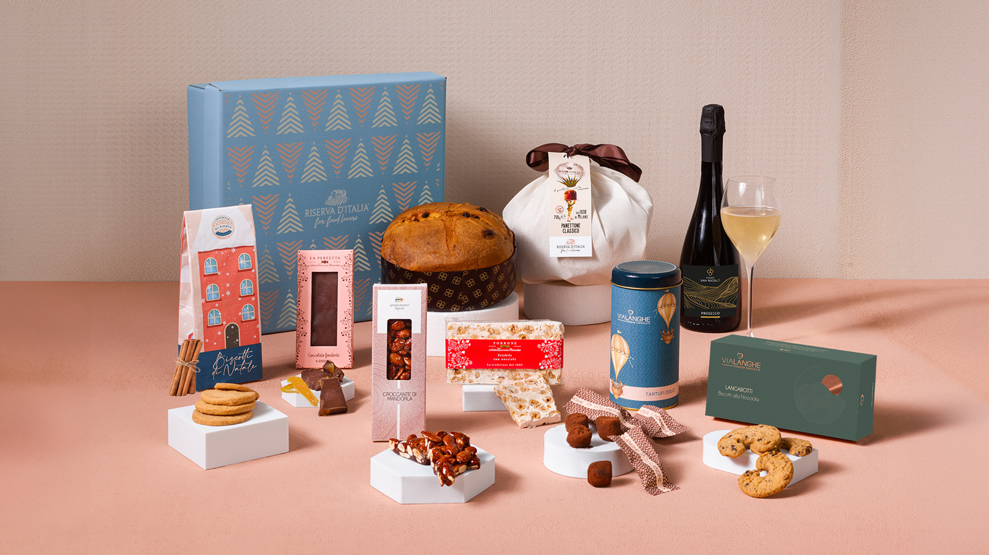 Incanto – cesto natalizio aziendale con Panettone Milanese e Torrone Gran Fetta | Riserva d'Italia